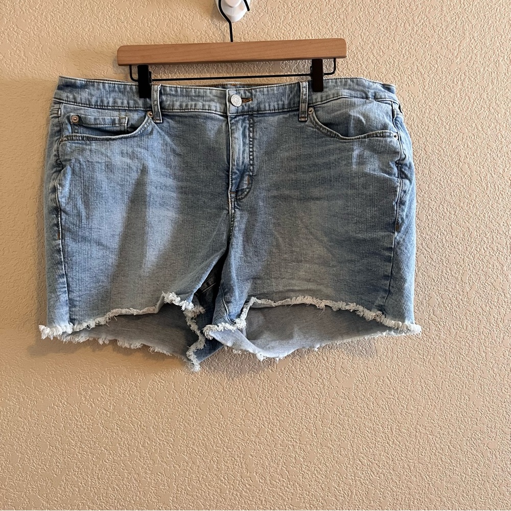 Torrid Mid-Rise Vintage Stretch Short Size 22 - Picture 2 of 8